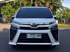 Toyota Voxy 2,0 Matic 2018 KM Rendah “DP 35juta” Proses Cepat