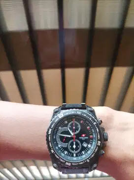 Jam tangan Swiss army