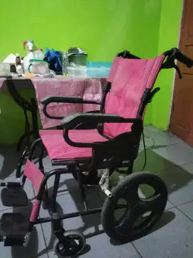 Kursi roda travelling simple & praktis