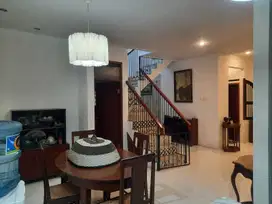 Rumah Cantik 2 Lantai Elegan Siap Huni di Antapani