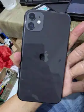 Iphone 11 64gb mulus bh 100% garansi baru off pas setahun sinyal on