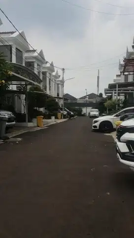 Di sewakan Rumah 2 Lantai di Jagakarsa jaksel