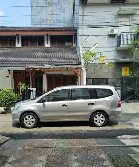 Mobil keluarga nyaman&irit • Nissan Grand Livina XV 1.5 MT 2008 Silver