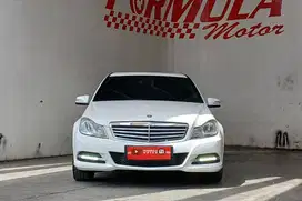 Mercedez Benz C200 CGI AT 2013 Putih