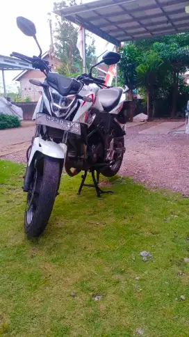 Honda CB150R 2016