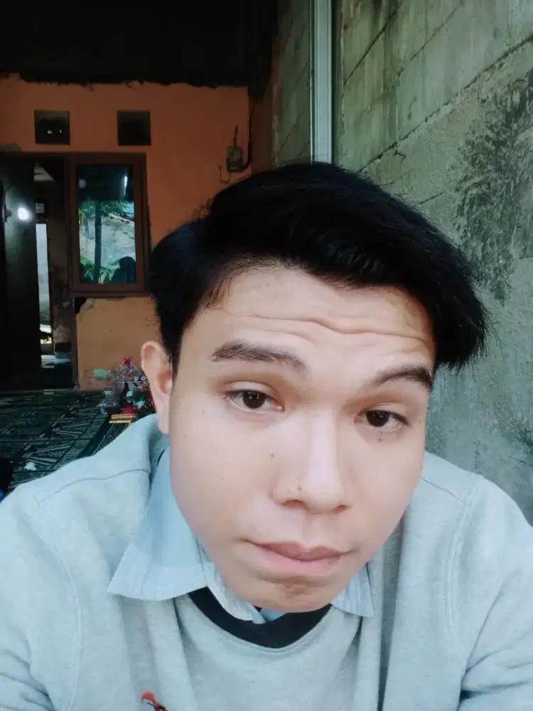 Mencari pekerjaan apa saja maupun iduvidu mau pun dgn team