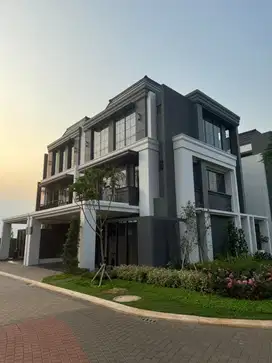 Rumah Mewah 3 Lantai Sebrang Mall Estavara Bsd City