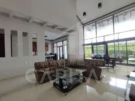 RUMAH MINIMALIS dan NYAMAN di SETRASARI