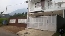 DIJUAL RUMAH FURNISHED VIEW GUNUNG DI BEVERLY, SENTUL CITY SSR693 A8