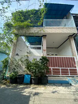 Dijual Rumah ada kolam renang di perumahan Rorotan Jakarta Utara