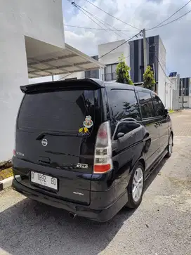 Nissan Serena 2011 Bensin
