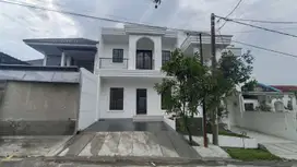 DIJUAL RUMAH 2 LANTAI VIEW GUNUNG DI SENTUL CITY SSR510