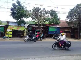 TANAH POROS JALAN RAYA KIAGENG GRIBIG KOTA MALANG