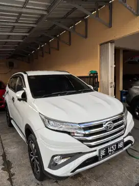 Terios R Deluxe AT 2022.