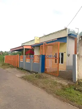 Hunian dan Toko Dijual Cepat di Pare Kediri Pagar Depan & Keliling
