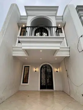 Dijual Rumah American Style Jagakarsa