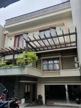 Rumah Tebet Swimming Pool Jakarta Selatan