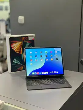 Second Ipad pro M1 12.9inch wifi 256gb ibox + Magic keyboard