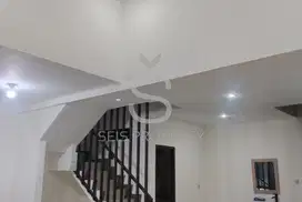 DIJUAL RUMAH BAGUS SEMI FURNISH DI KOTA BARU PARAHYANGAN