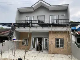 Rumah 2 Lantai Renovasi, LT 162 LB 250, SHM Dekat BPN Tangsel