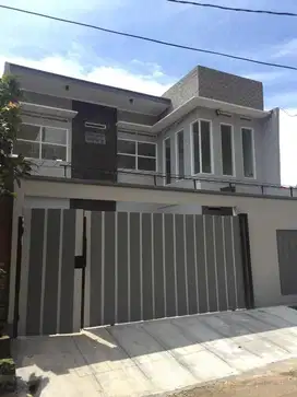 Rumah Bagus Ada Kolam Renang SHM Setiabudi
