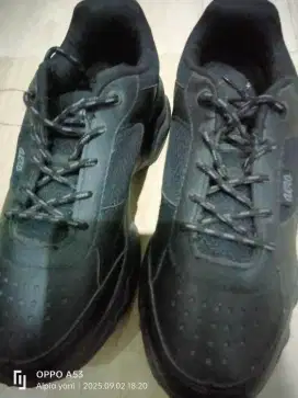 Sepatu pria/ wanita merek aerostreet