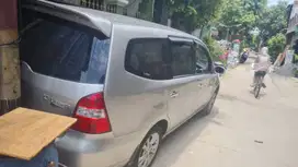 Nissan Livina 2011 Bensin