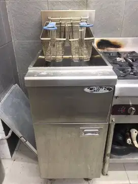 Di jual Deep Fryer corwn bekas kapasitas 20L