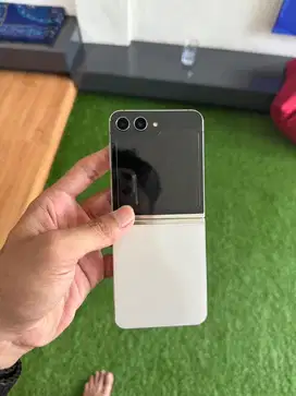 Z FLIP 5 - 256GB MULUS