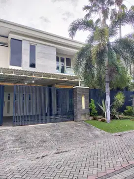 DISEWAKAN RUMAH GRAHA FAMILI SIAP HUNI FURNISHED