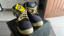 Sepatu Safety Jogger Navy