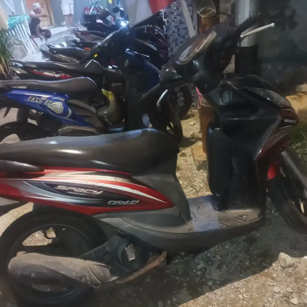 Motor seken spacy 2012