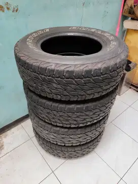 Ban Bridgestone Dueler A/T 245/70/16