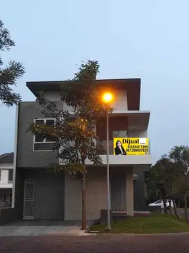 *Dijual Rumah Baru Gress Dian Istana Mocca Vrbana