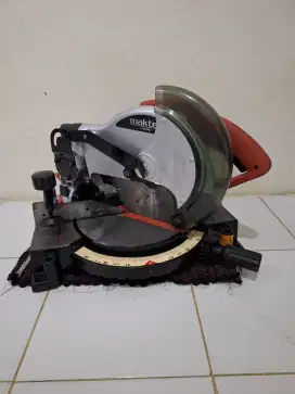 Mesin cutting alumunium maktec MT23O