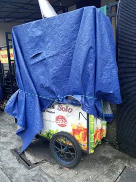 Dijual gerobak es teh solo