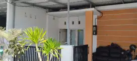 DISEWAKAN DIKONTRAKKAN RUMAH DI GUNUNG ANYAR