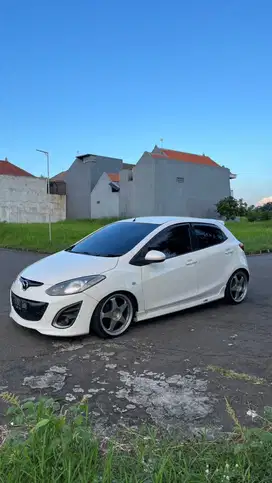 Mazda 2 2012 Bensin