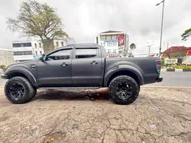 FORD RANGER XLT MT LOW KM