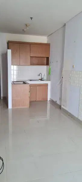Apartemen Unfurnish Lantai Rendah Tower West Sunter Icon Jakarta Utara