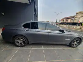BMW 730Li 2010 Bensin