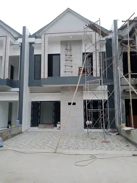 Unit Ready Stok Townhouse mewah selangkah ke Tol Bambu Apus