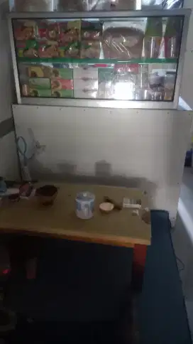 Etalase makanan