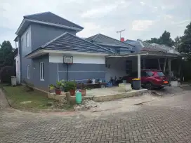 Dijual rumah hook di Cibubur country siap huni hadap utara