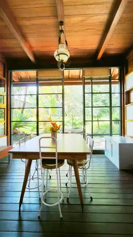Rumah Kayu Cantik di HLA Cluster Cimahi