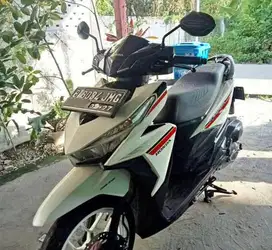 Vario 125 2017 Putih Mulus - Mesin Sehat, Harga Nego Sampai Deal!