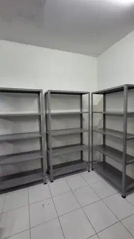 Rak siku lubang