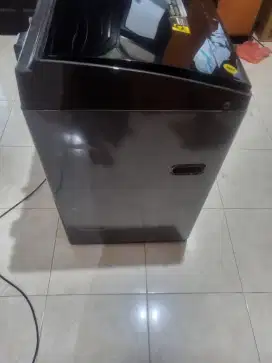 Mesin cuci polytron 8.5 normal mulus