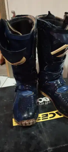 Sepatu Cross Acerbies