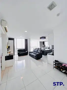 Jual Apartemen Via Ciputra World 3+1 bedroom (2 UNIT JADI 1) Lt 18
